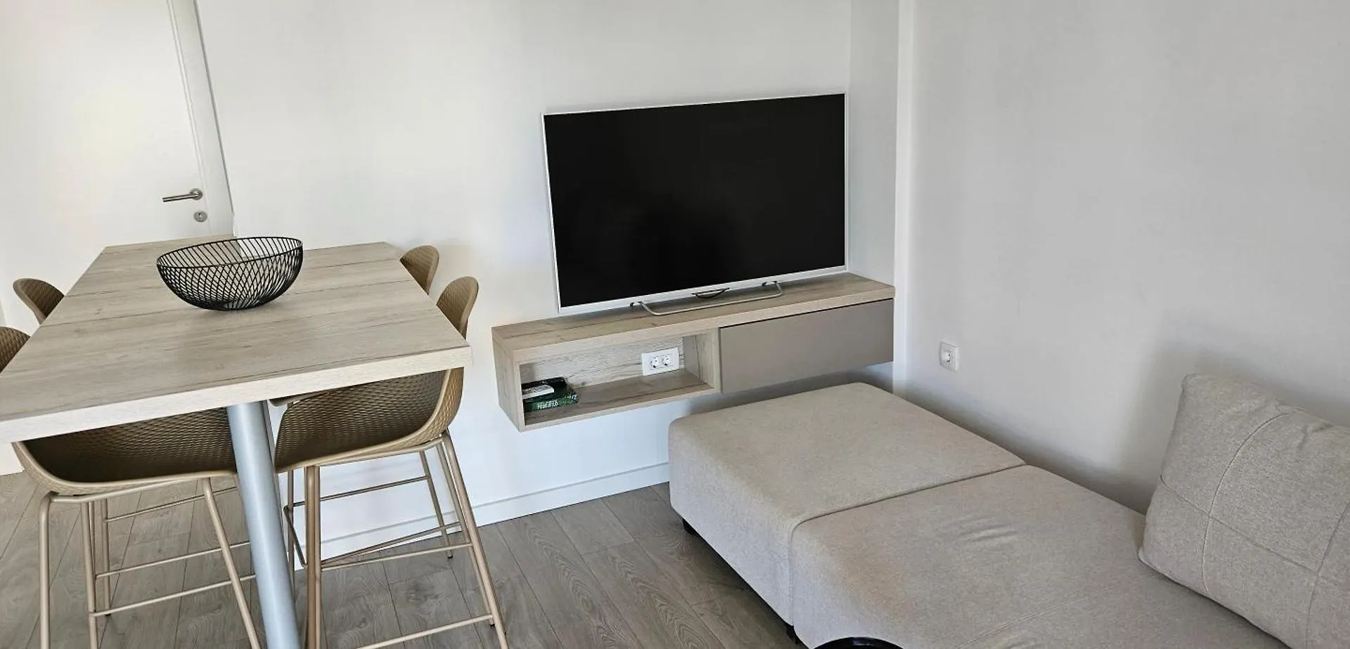 Apartman Nina&Meri Vir